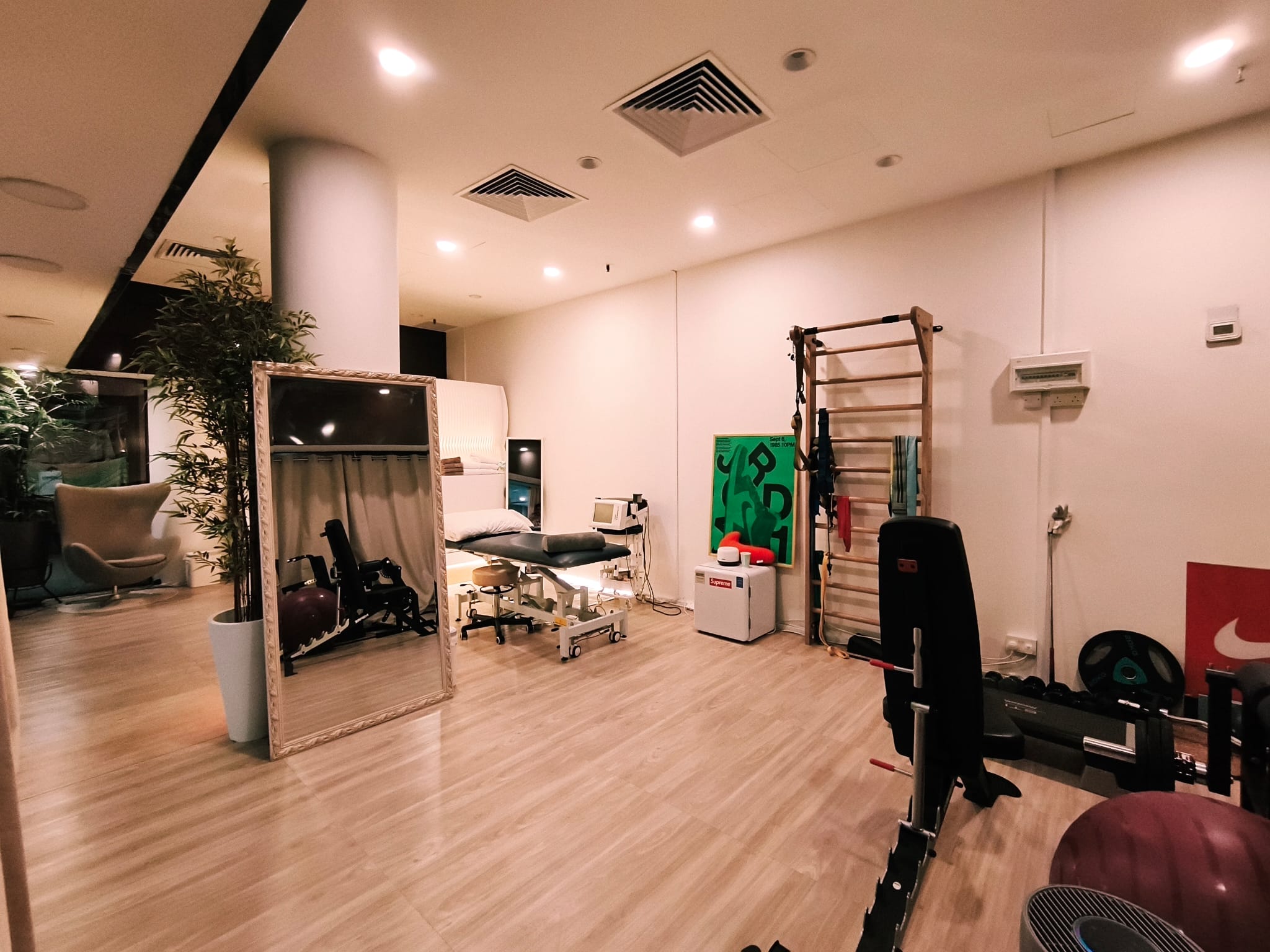 pain clinic boutique setting